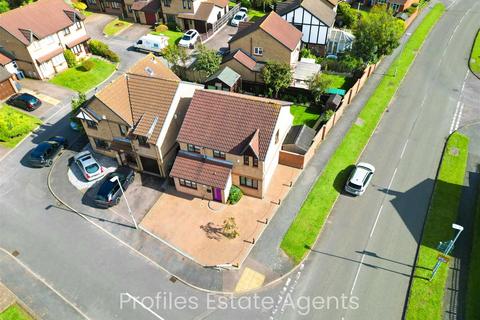 4 bedroom detached house for sale, Laundon Close, Groby, Leicester