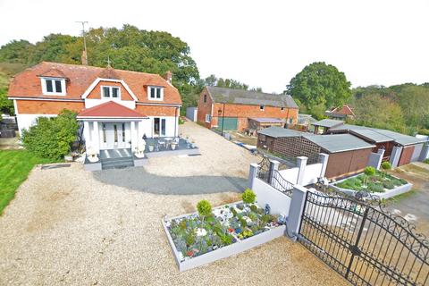 3 bedroom equestrian property for sale, St. Marys Lane, Bexhill-On-Sea TN39