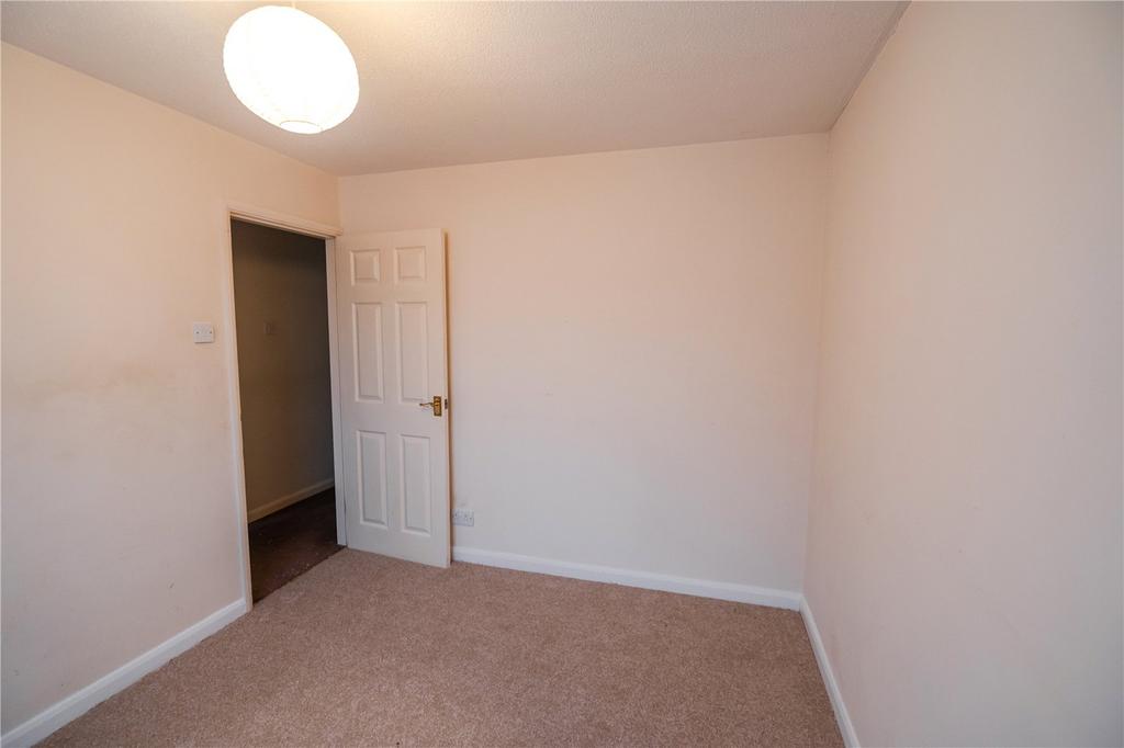 Bedroom 2 (2)