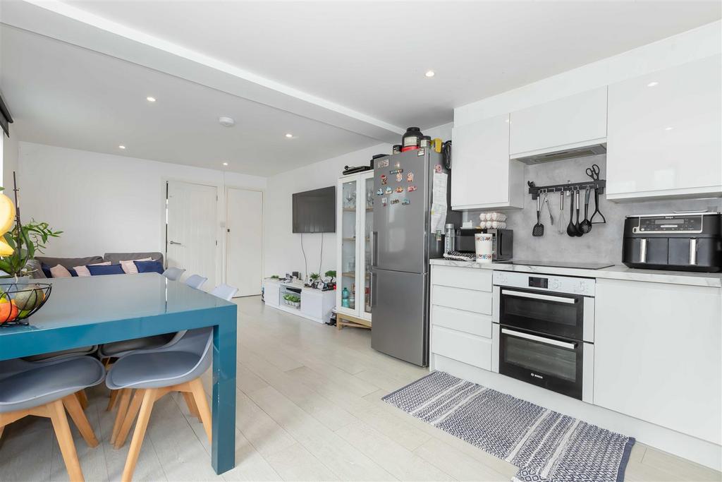Eastcourt Road, Worthing 4 bed terraced house for sale £525,000