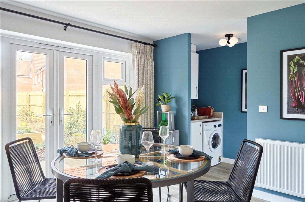 Winchester Road, Beggarwood, Basingstoke 3 bed semidetached house for