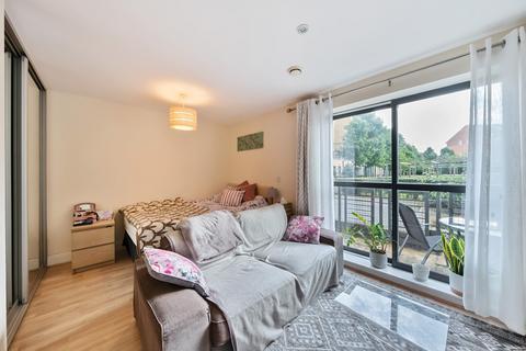 Studio for sale, Spa Road, London