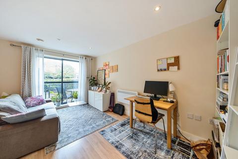 Studio for sale, Spa Road, London