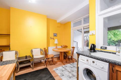 68 Devonshire Road, London, E17 8QJ