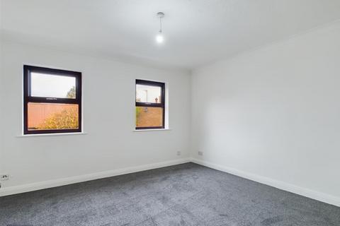 2 bedroom flat to rent, Grammar School Yard Hull