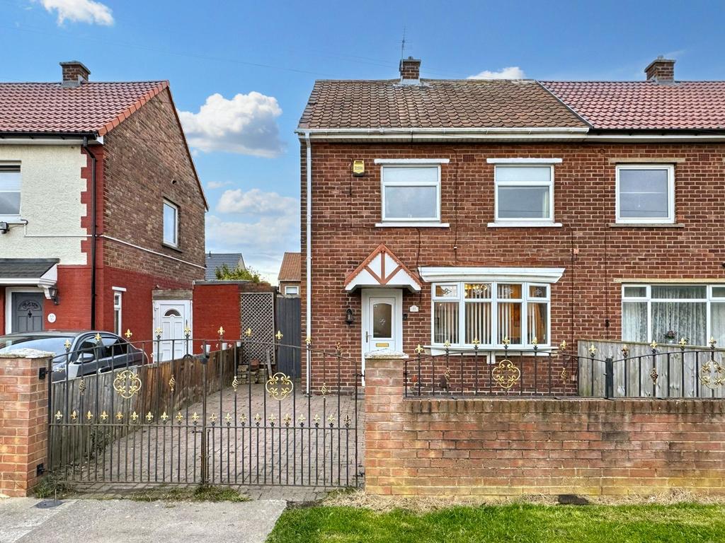 Nairn Street, Jarrow, Tyne and Wear... 2 bed semidetached house for