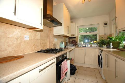 1 bedroom detached house to rent, 6 Mays Hill Road, BROMLEY, BR2