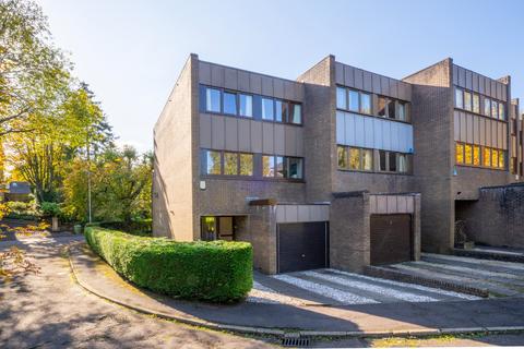 3 bedroom end of terrace house for sale, Seyton Court, Giffnock, East Renfrewshire , G46 6QA