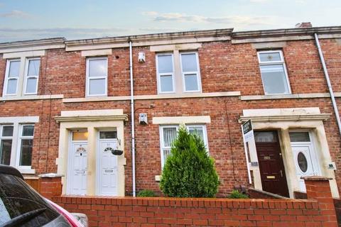 4 bedroom maisonette for sale, Shipcote Terrace, Gateshead, Tyne and Wear, NE8 4AA