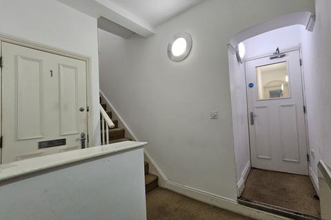 1 bedroom flat to rent, High Street, Poole BH15