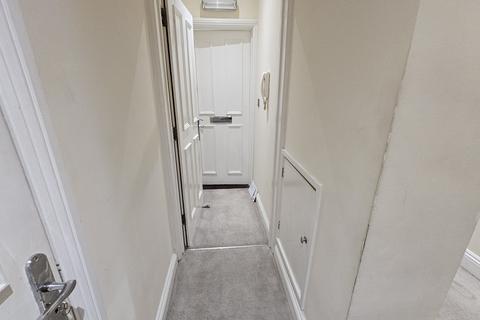 1 bedroom flat to rent, High Street, Poole BH15