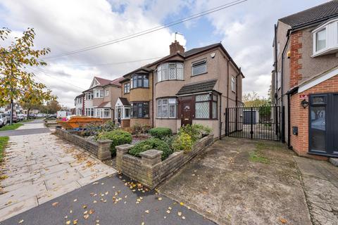 3 bedroom semi-detached house for sale, Kenmore Avenue, Harrow, HA3