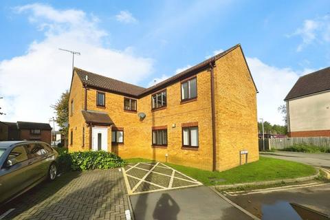 1 bedroom flat for sale, Erin Court, Swindon, SN1 4NS