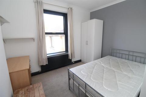 6 bedroom private hall to rent, Letty Street, Cardiff CF24