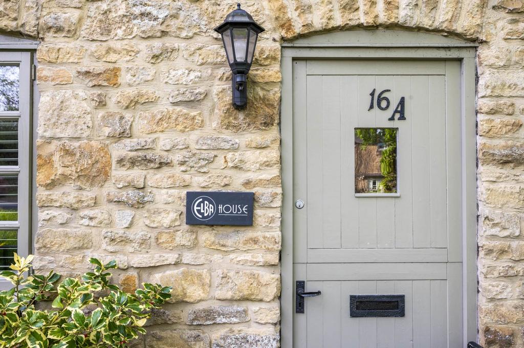 London Road, Chipping Norton 4 bed terraced house for sale £425,000