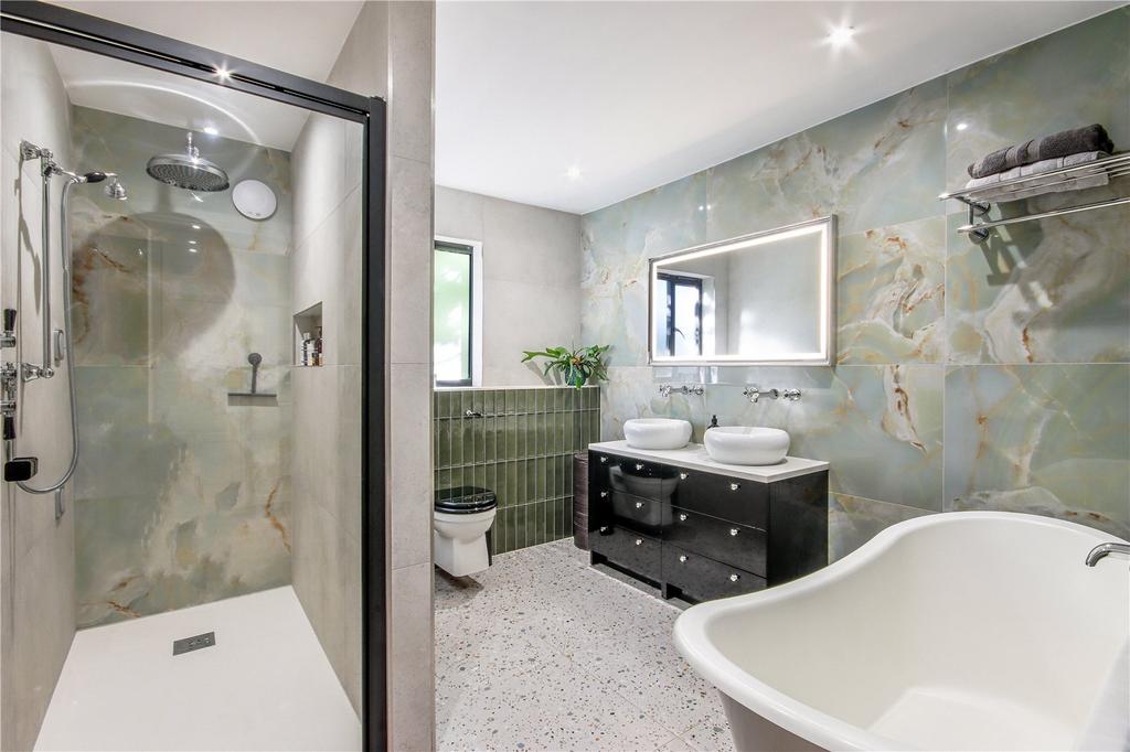 En Suite Bathroom