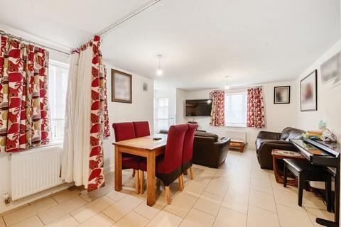 2 bedroom apartment for sale, Whitlock Avenue, Berkshire RG40