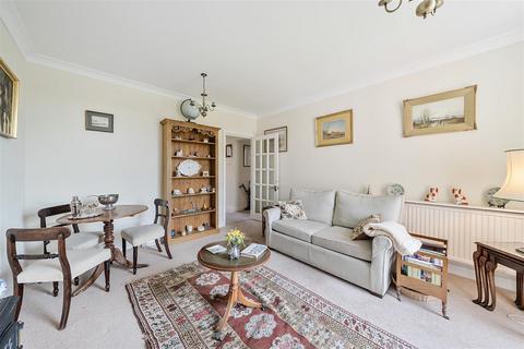 2 bedroom flat for sale, The Close, Salisbury SP1