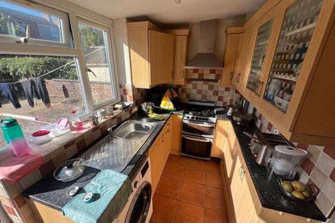 4 bedroom semi-detached house for sale, 30 Botoner Road, Stoke, Coventry, West Midlands CV1 2DA