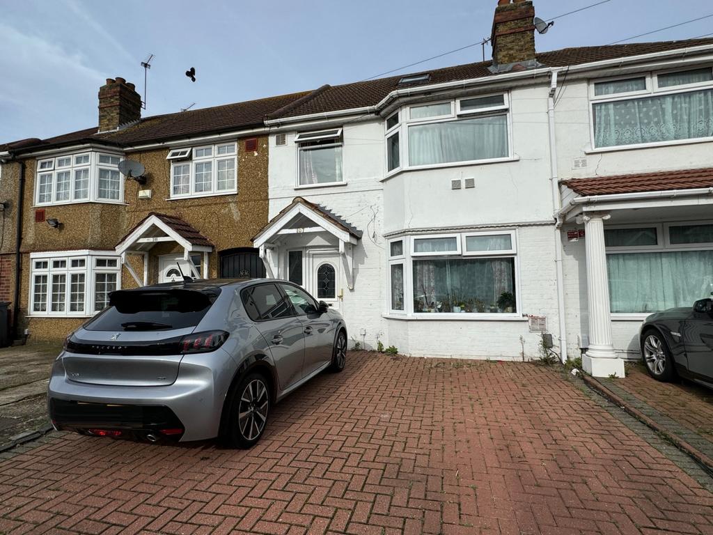 Chaucer Avenue, Hounslow, TW4 6 NA