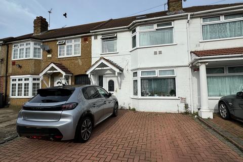 Chaucer Avenue, Hounslow, TW4