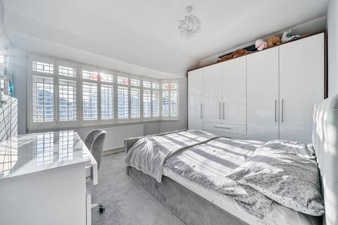 3 bedroom semi-detached house for sale, St. Audrey Avenue, Bexleyheath, Kent