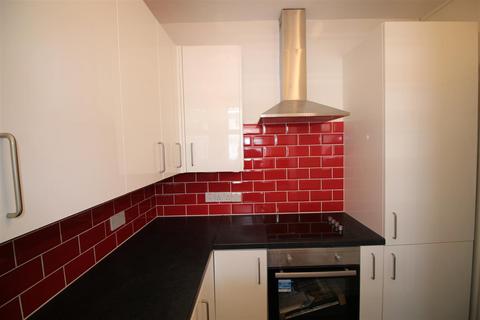 1 bedroom flat to rent, Grey House, London W12