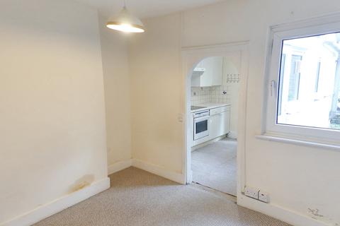 2 bedroom terraced house for sale, West Street, Crawley RH11