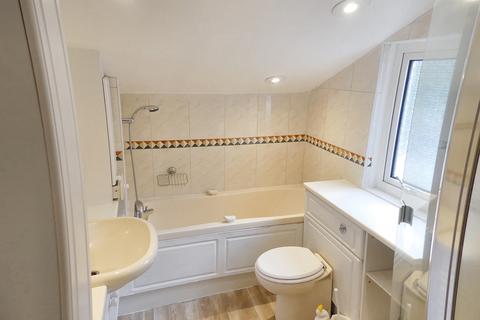 40 West Street, Crawley, RH11 8AW