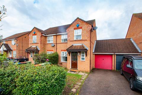 3 bedroom semi-detached house to rent, Douglas Place, Oldbrook