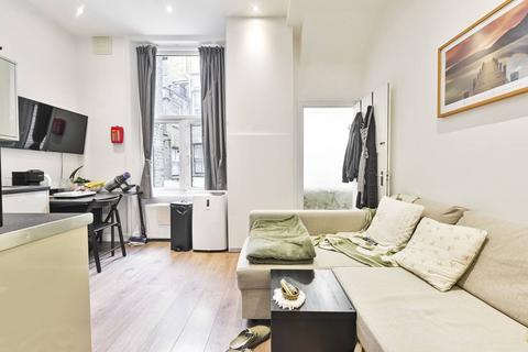 Studio to rent, Finborough Road, Earls Court, London, SW10