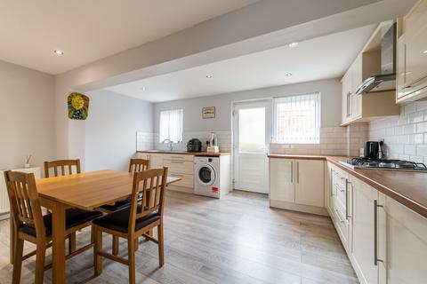 32 Nansen Road, Gravesend, DA12 5DA