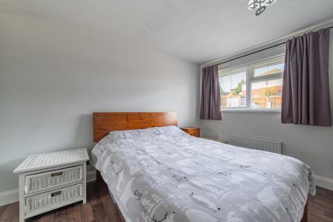 32 Nansen Road, Gravesend, DA12 5DA