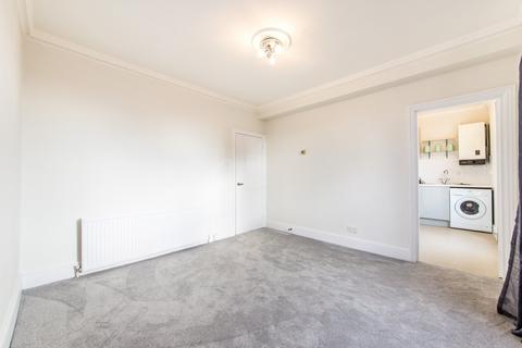 1 bedroom apartment to rent, Lyndhurst Road, London, NW3