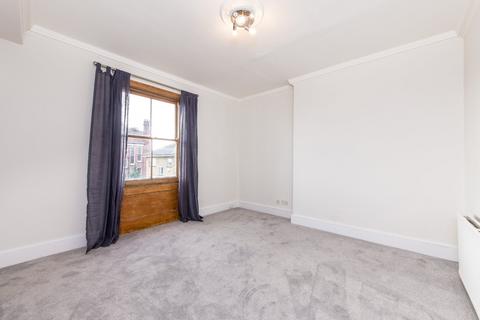 1 bedroom apartment to rent, Lyndhurst Road, London, NW3