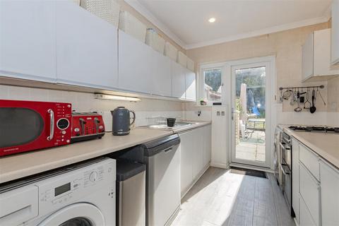 32 Whitehill Road, Crayford, Dartford, DA1 4AA