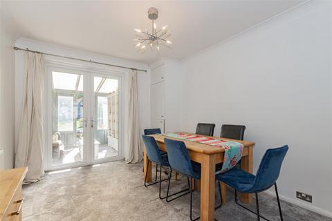 32 Whitehill Road, Crayford, Dartford, DA1 4AA