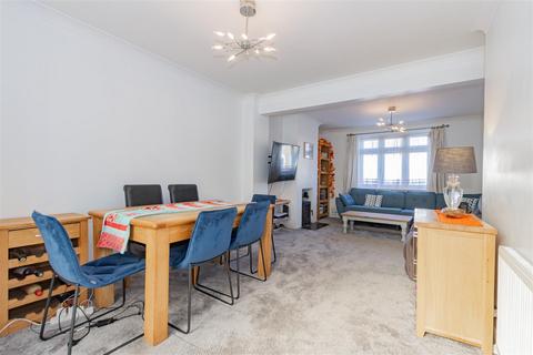 32 Whitehill Road, Crayford, Dartford, DA1 4AA