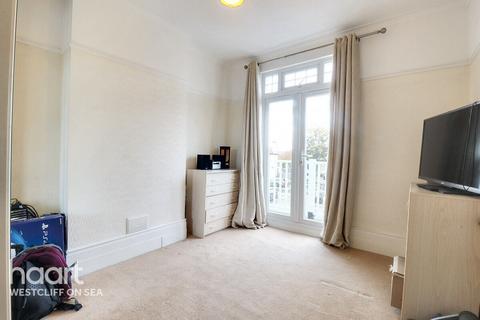 4 bedroom maisonette for sale, Crowstone Avenue, Westcliff-On-Sea