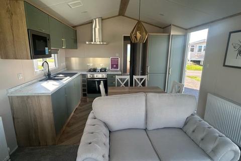 2 bedroom static caravan for sale, Sand le Mere Holiday Park