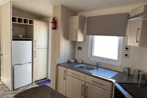 2 bedroom static caravan for sale, Sand le Mere Holiday Park