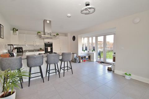 4 bedroom semi-detached house for sale, Wheatfield Drive, Witney, OX29