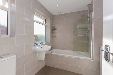 208 London Road, Slough, SL3 7HS