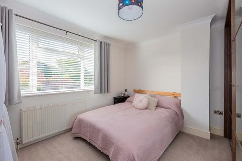 208 London Road, Slough, SL3 7HS