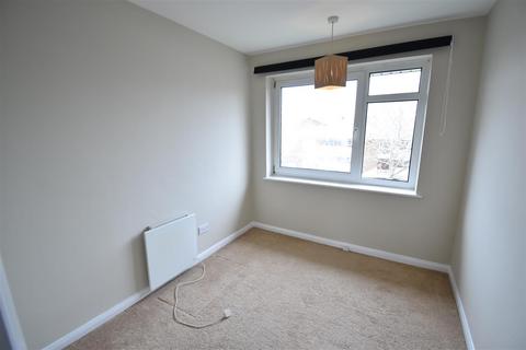 2 bedroom flat to rent, Windsor Court, Kingston