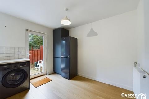 3 bedroom terraced house to rent, Woodland Road, London, N11