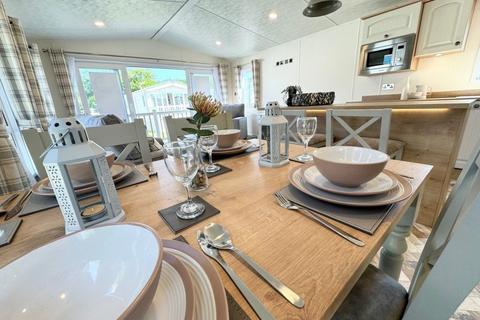 3 bedroom lodge for sale, Solent Breezes Holiday Park