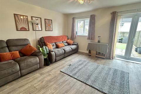 3 bedroom terraced house for sale, Heol Y Gigfran, Cefneithin, Llanelli