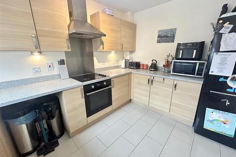 3 bedroom terraced house for sale, Heol Y Gigfran, Cefneithin, Llanelli