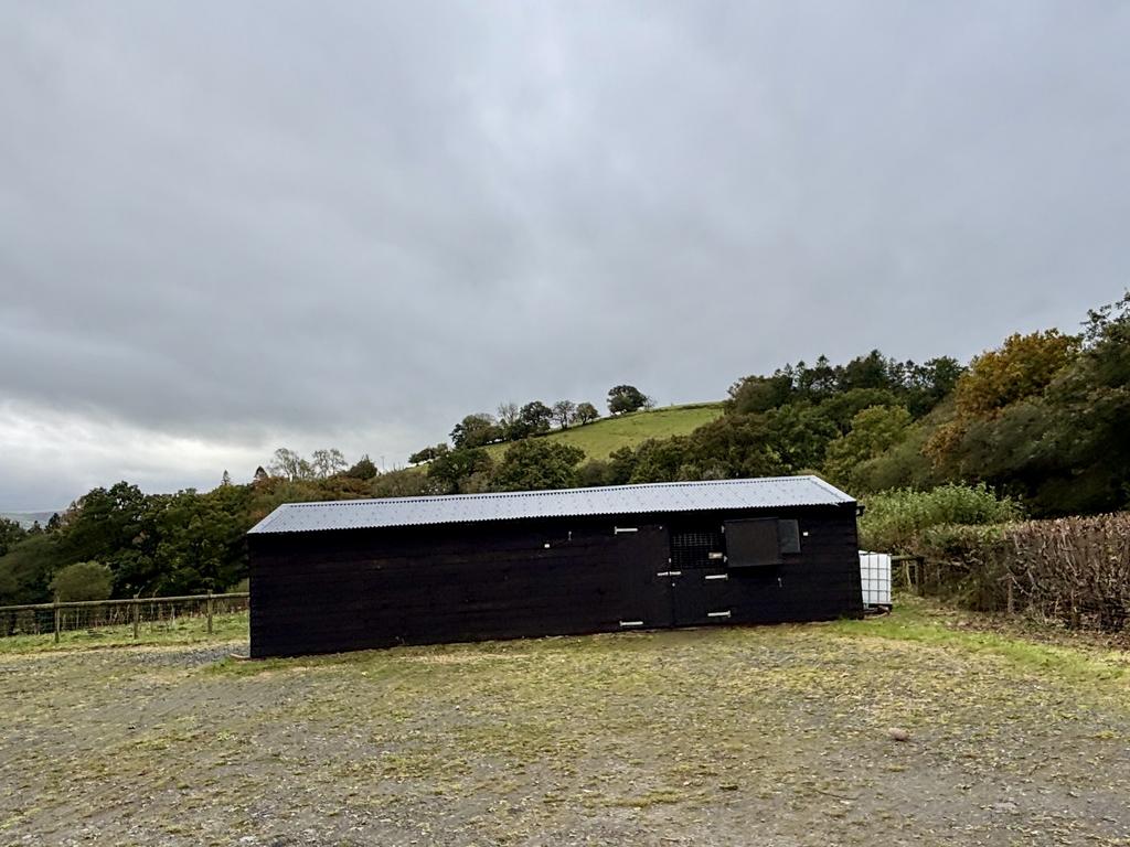 Detached garage/workshop